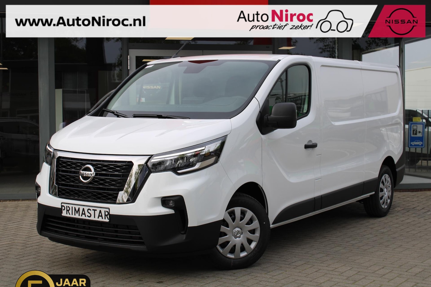 Nissan Primastar - 2.0 dCi 130pk L2H1 Acenta | NAVIGATIE | TREKHAAK | UIT VOORRAAD LEVERBAAR | 5 JAAR/160.000 - AutoWereld.nl