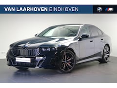 BMW 5-serie - 530e High Executive M Sport Automaat / Panoramadak / Trekhaak / Adaptief onderstel profess