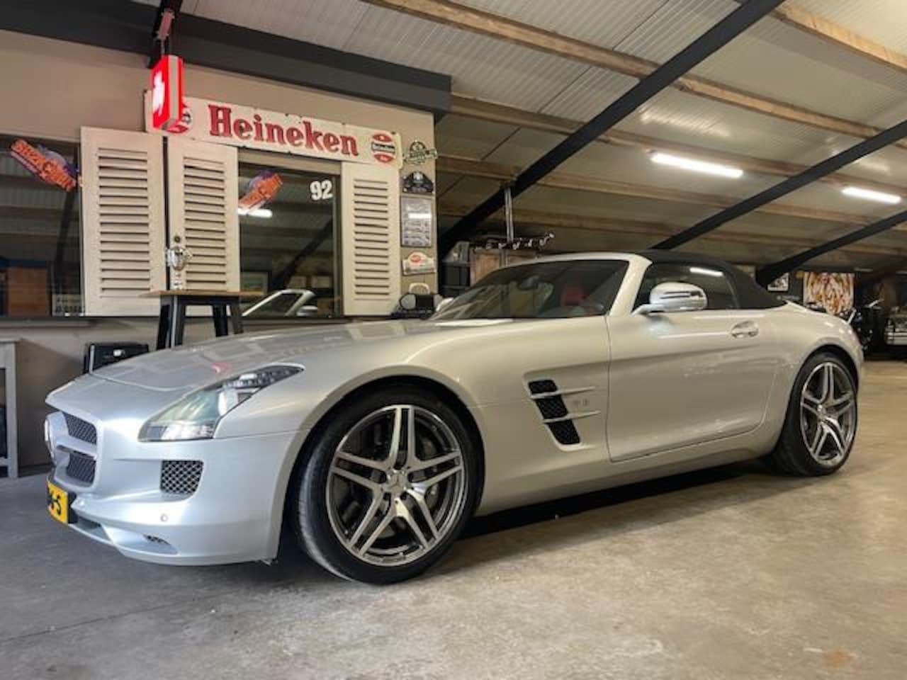 Mercedes-Benz SLS Roadster - 6.3 AMG cabrio uit prive collectie - AutoWereld.nl