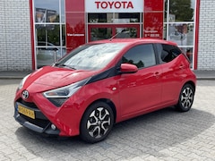 Toyota Aygo X - X-JOY AIRCO CAMERA APPLE/ANDROID 15" LM-VELGEN PRIVACY GLASS NL-AUTO