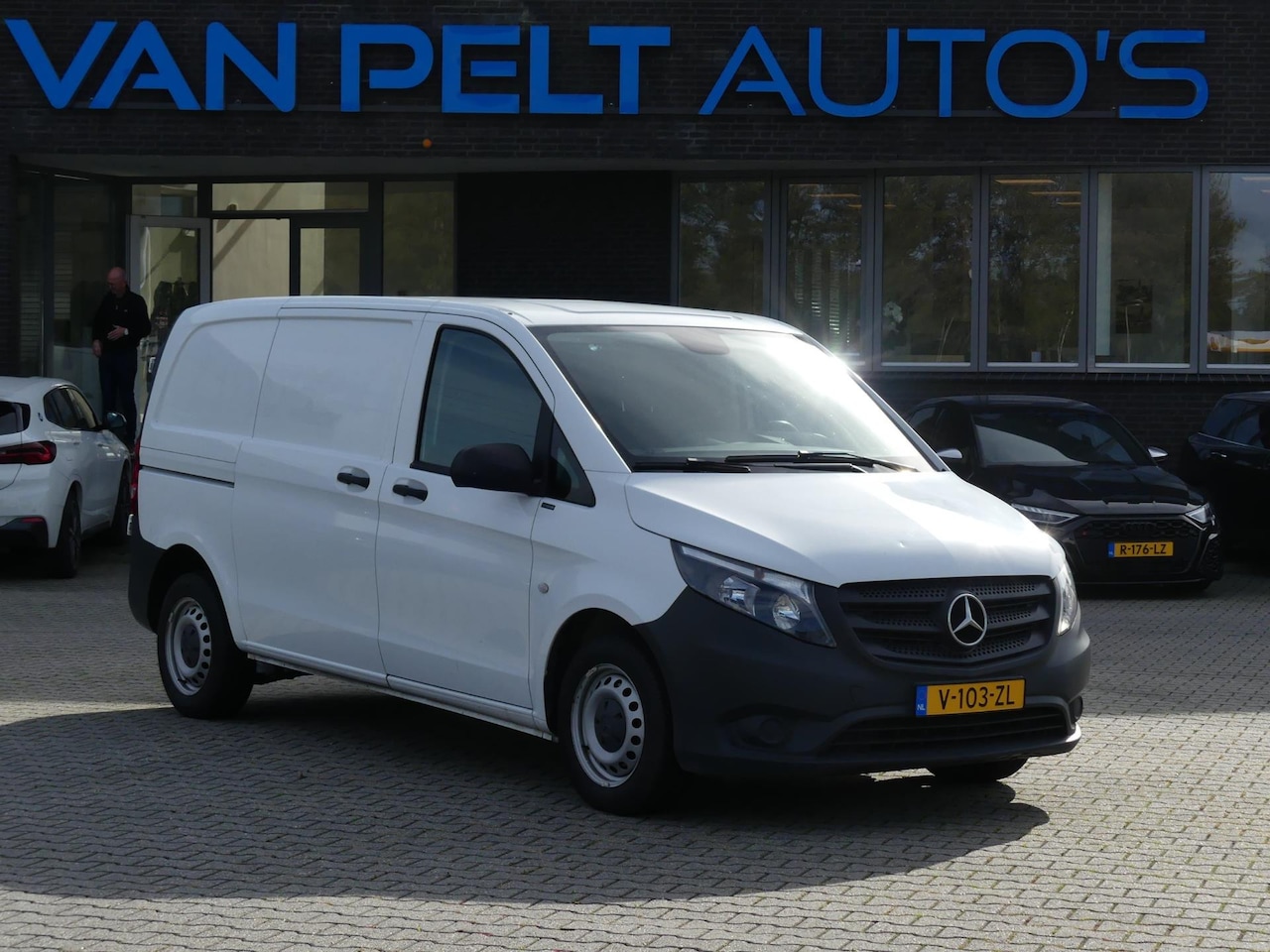 Mercedes-Benz Vito - 109 CDI Functional Lang / AC / Schuifdeur - AutoWereld.nl