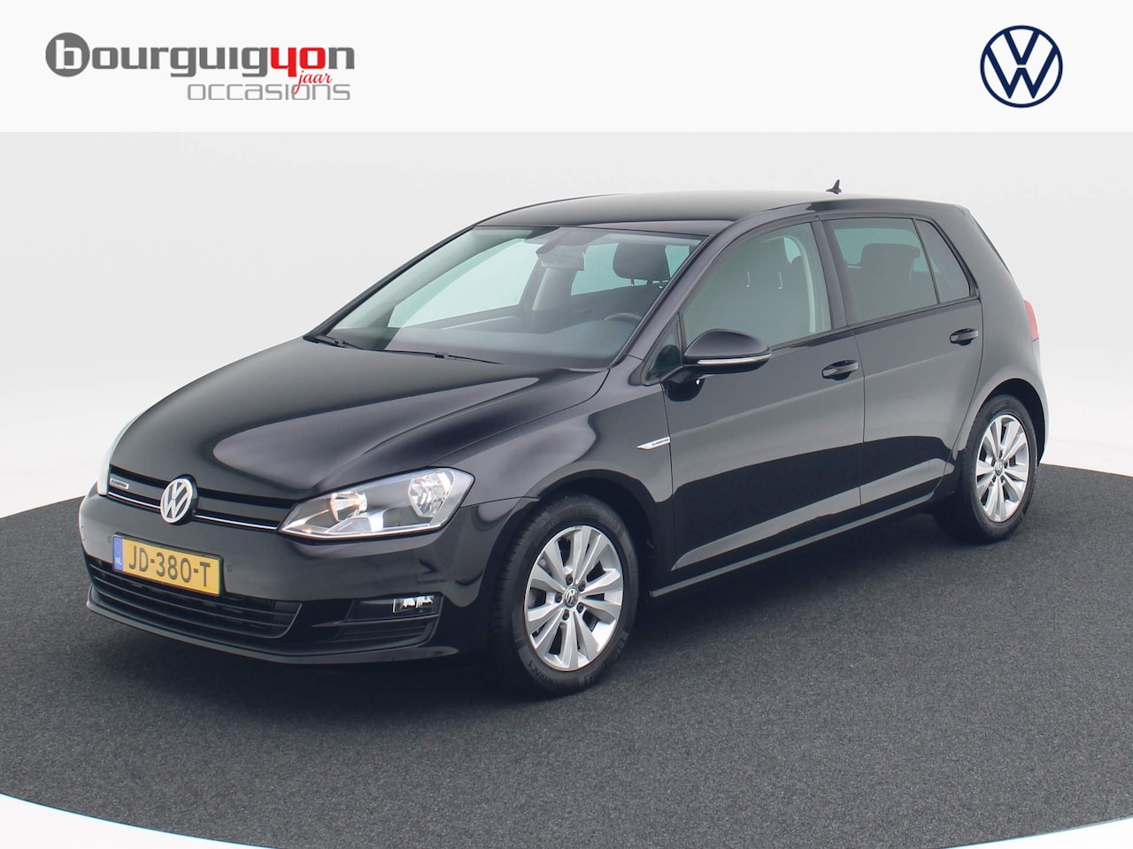 Volkswagen Golf - 1.0 TSi 115 Pk Comfortline | Navi | Cruise Controle | 16 Inch | Privacy Glass | Parkeersen - AutoWereld.nl