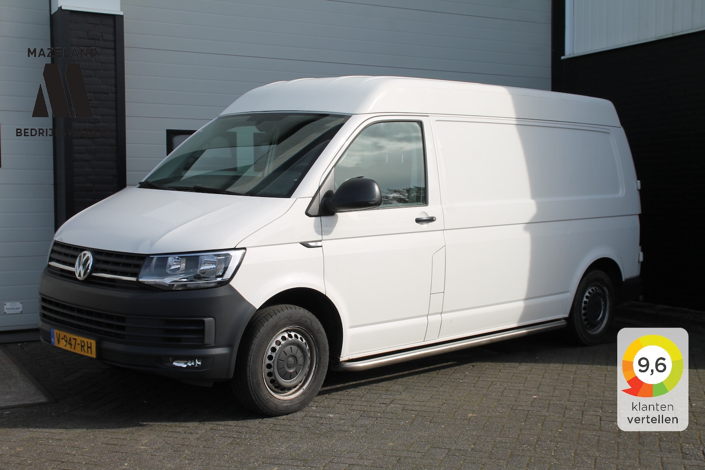 Volkswagen Transporter - 2.0 TDI L2H2 150PK 4Motion Automaat EURO 6 - Airco - Navi - Cruise - € 14.950,- Excl. - AutoWereld.nl