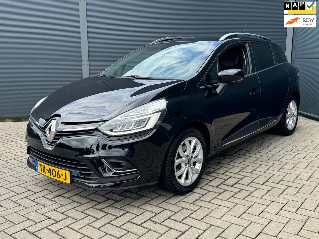 Renault Clio Estate - 0.9 TCe Intens / led / Camera / Trekhaak - AutoWereld.nl