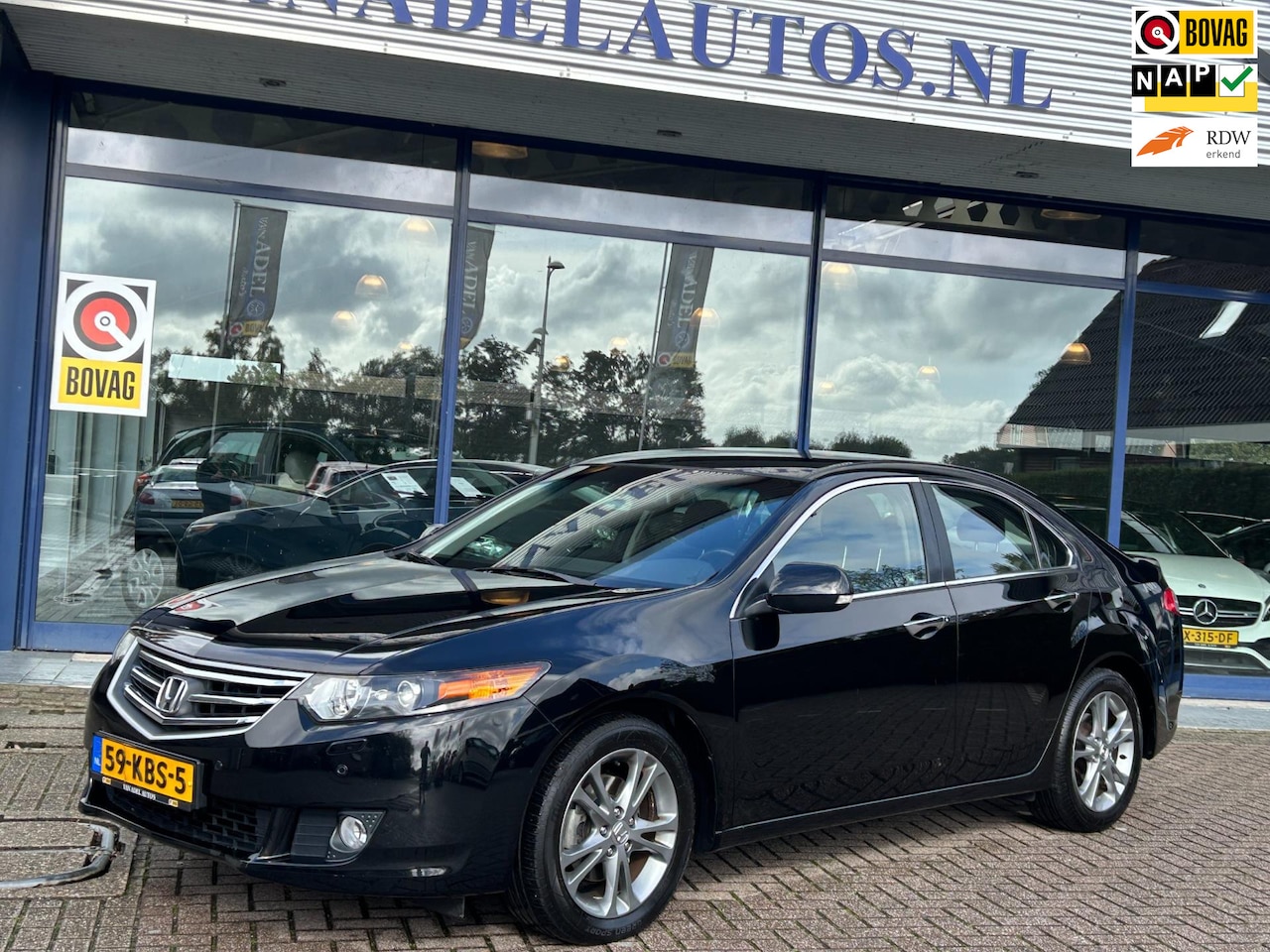 Honda Accord - 2.0i Elegance Aut. Clima Cruise Park.Sens Stoelverw. LM-Velgen NAP NL-Auto Dealeronderhoud - AutoWereld.nl