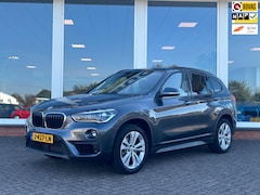 BMW X1 - SDrive 20i Executive Edition - Panoramadak - Trekhaak - Navi