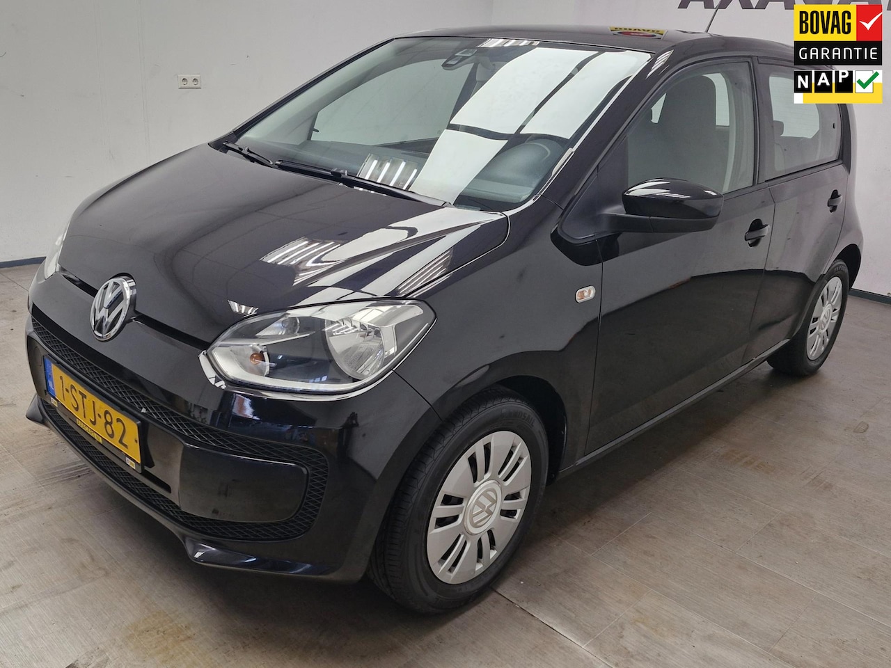 Volkswagen Up! - 1.0 move up! BlueMotion AIRCO ! NAVIGATIE ! GARANTIE ! - AutoWereld.nl