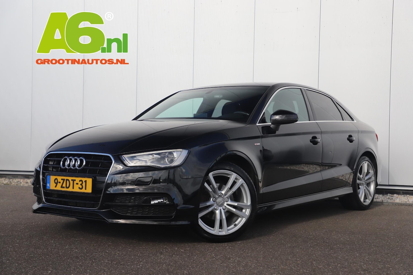 Audi A3 Limousine - 1.4 TFSI CoD Ambition S Line 150PK Trekhaak Bi-Xenon Half Leder 18 inch LMV Navigatie Blue - AutoWereld.nl