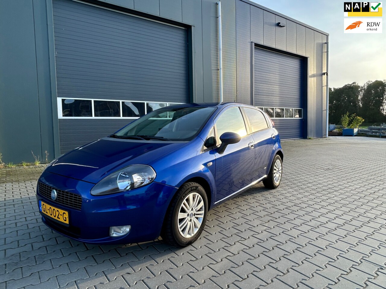 Fiat Grande Punto - 1.4-16V Dynamic Airco - AutoWereld.nl