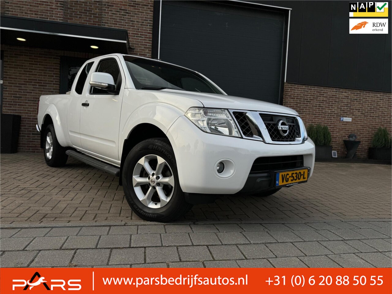 Nissan Navara - 2.5 dCi XE King Cab 4X4 190PK Airco Cruise Control Camera Trekhaak Zeer Nette - AutoWereld.nl