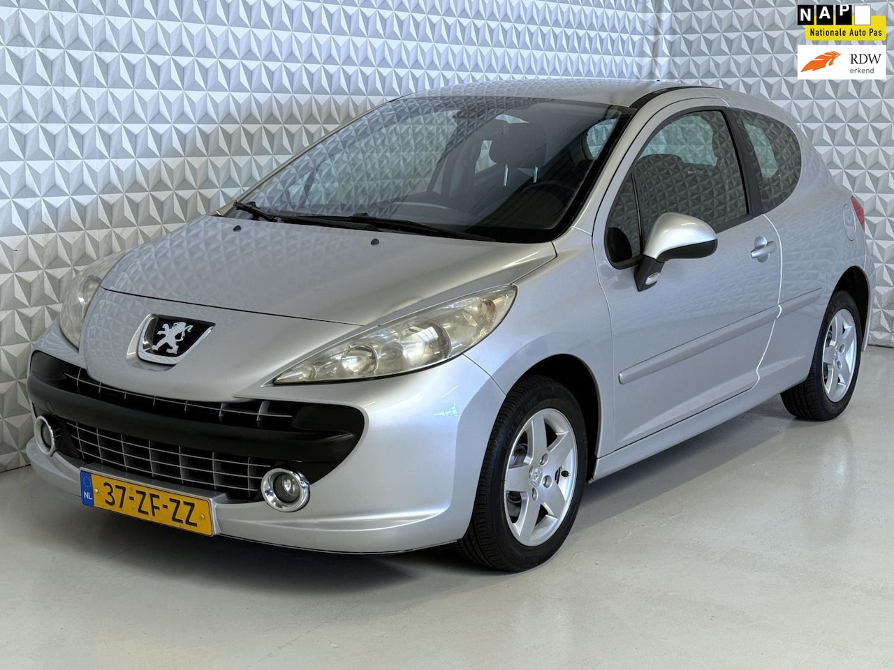 Peugeot 207 - 1.4-16V XS Pack Airco Sportvelgen NAP (2008) - AutoWereld.nl