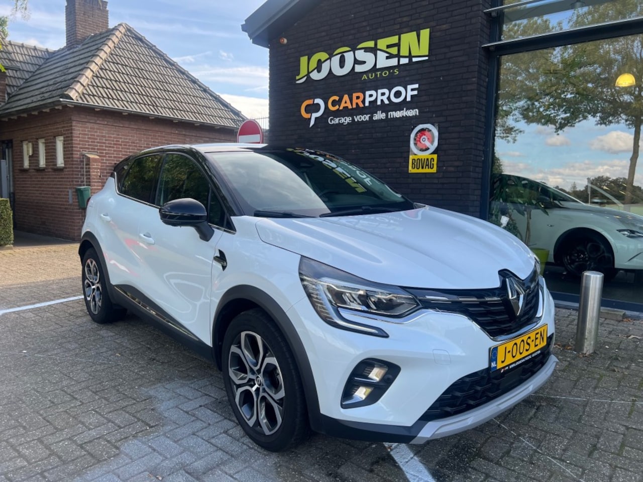 Renault Captur - 1.3 TCe R.S. Line 1.3 TCE R.S. LINE Nieuwstaat!! - AutoWereld.nl