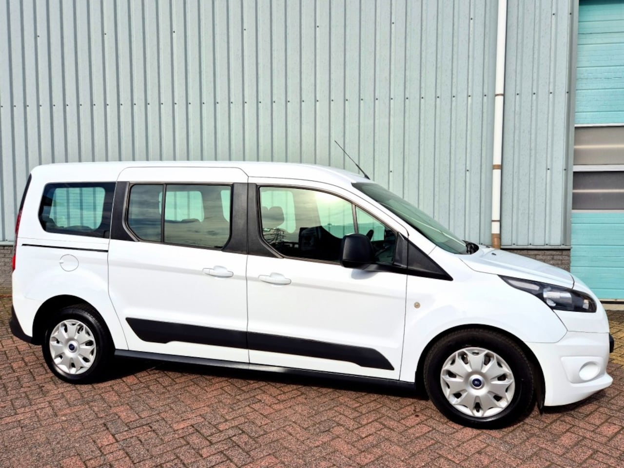 Ford Tourneo Connect Grand - Grand Titanium 1.6 TDCi Euro 6 - AutoWereld.nl