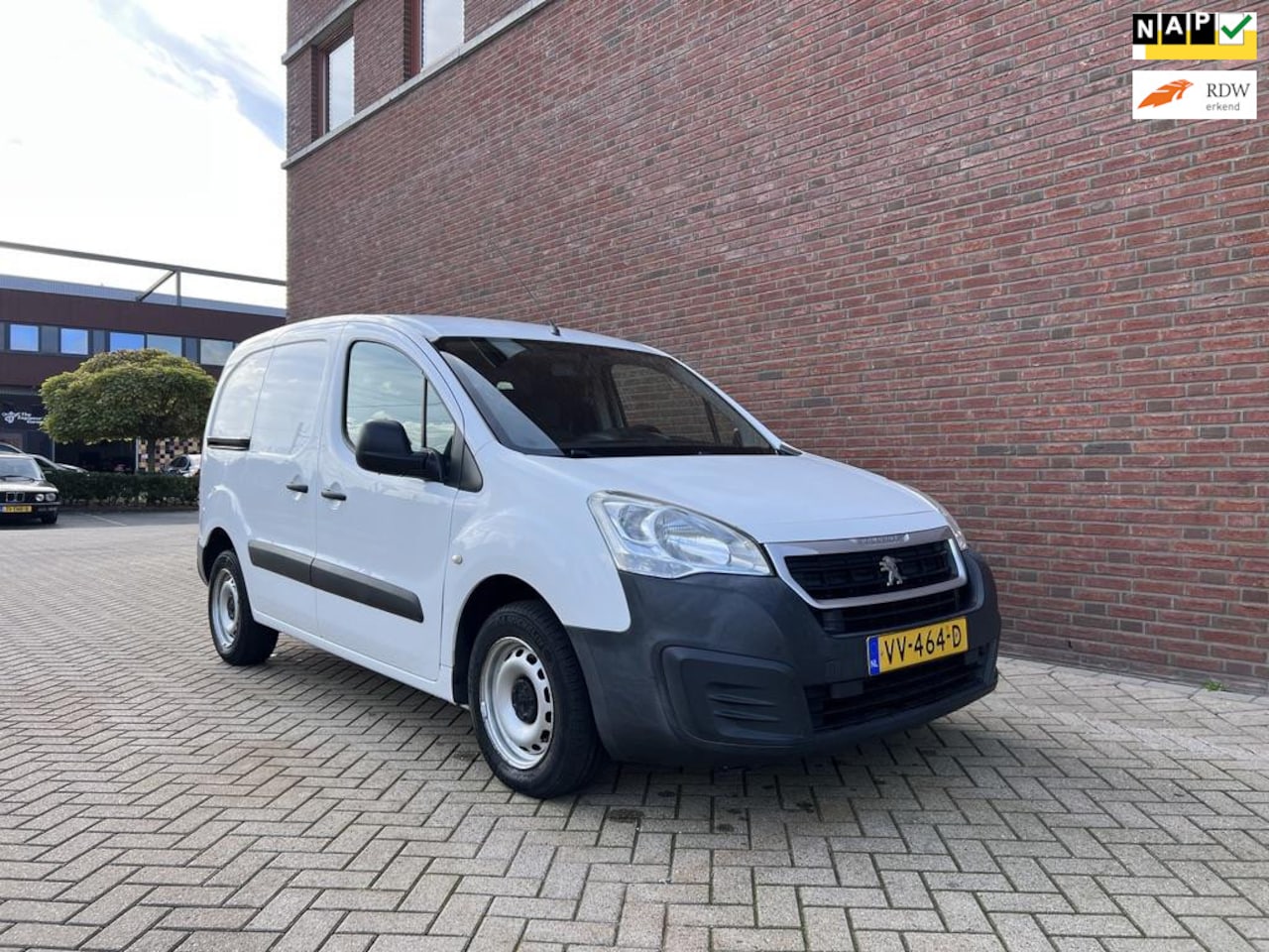 Peugeot Partner - 122 1.6 BlueHDi 100 L1 XR S&S, Airco, Cruise control, Bluetooth, PDC, 1e eigenaar, boekjes - AutoWereld.nl