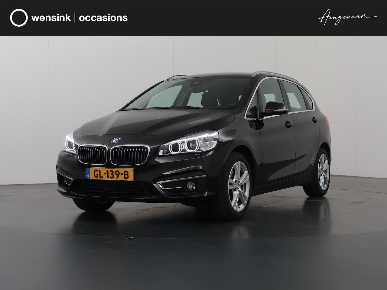 BMW 2-serie Active Tourer - 220i Luxury | Trekhaak | LED | Sportstoelen | HUD | Lederen Interieur | PDC | Navigatie | - AutoWereld.nl