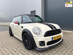 MINI John Cooper Works - 1.6i JCW PANO LEDER NAP 2011