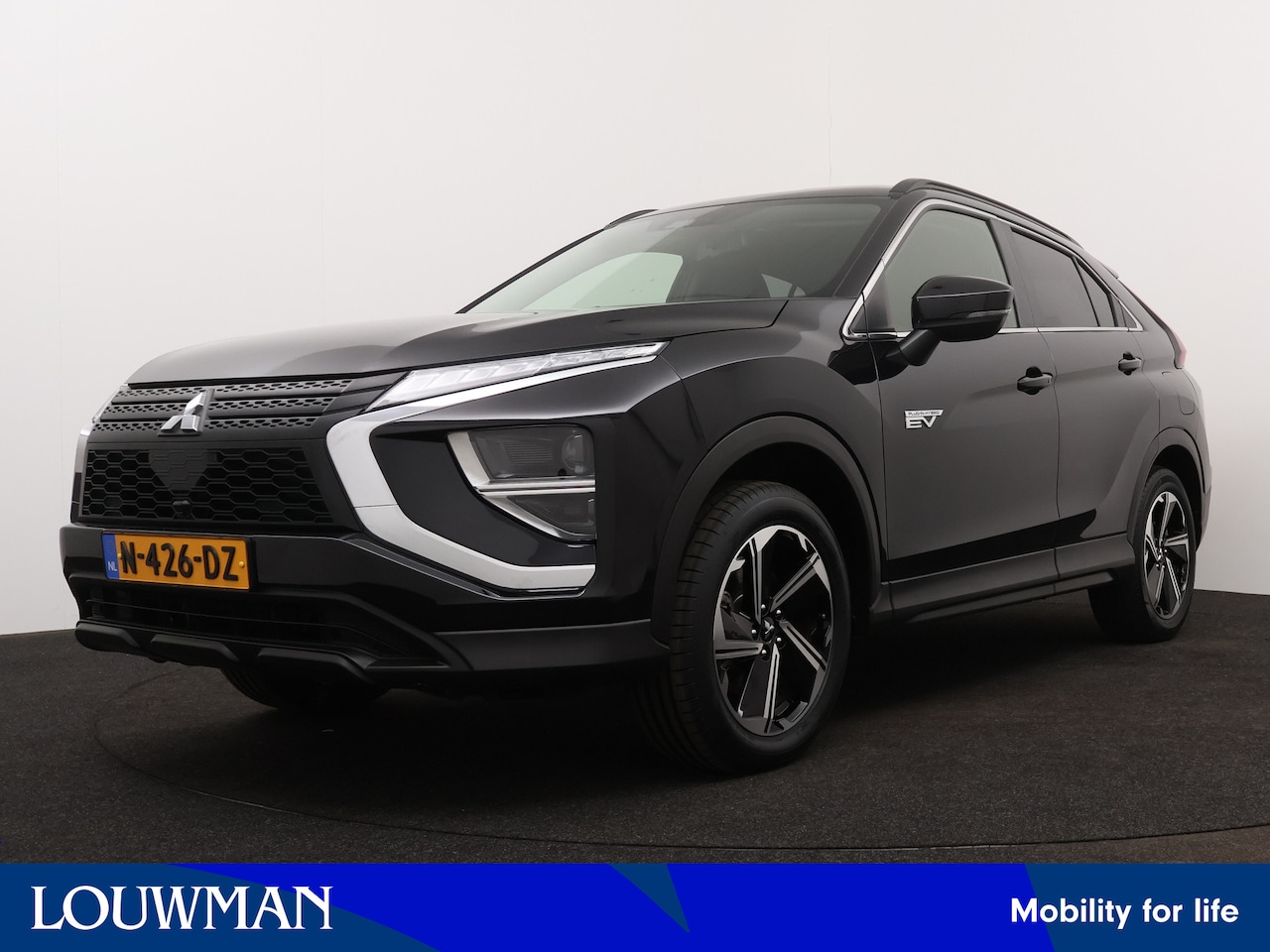 Mitsubishi Eclipse Cross - 2.4 PHEV Intense | Trekhaak | Stoelverwarming | Camera | - AutoWereld.nl