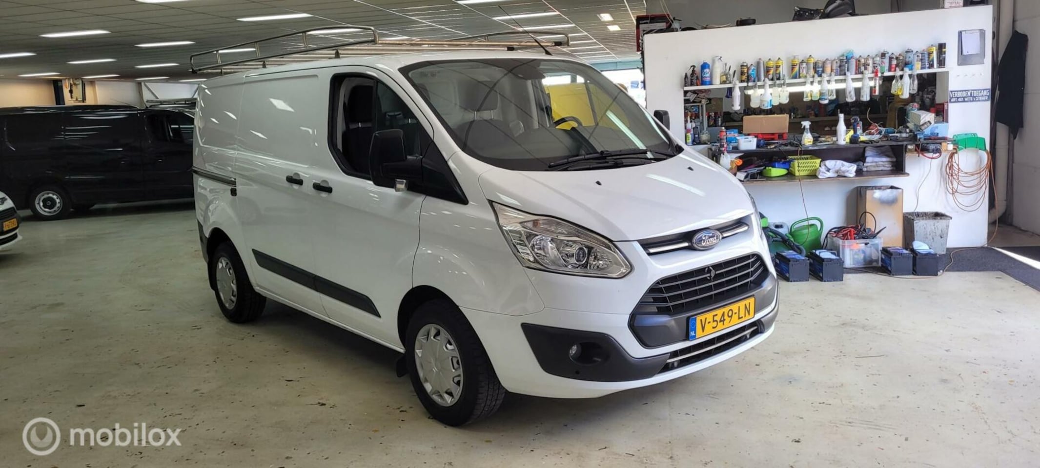 Ford Transit Custom - 2.0 TDCI L1H1 Airco Cruise Camera Navi - AutoWereld.nl