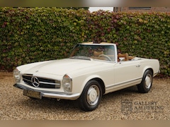 Mercedes-Benz SL-klasse Cabrio - 280 Pagode Body extensively and "bare metal" restored by Mercedes Benz Classic Center, Cla