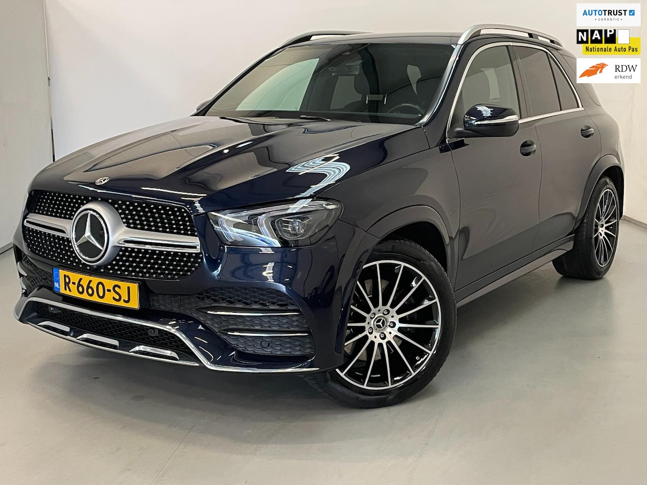 Mercedes-Benz GLE-Klasse - 350d 4Matic / AMG / Widescreen / 21" / Memory / Trekhaak - AutoWereld.nl