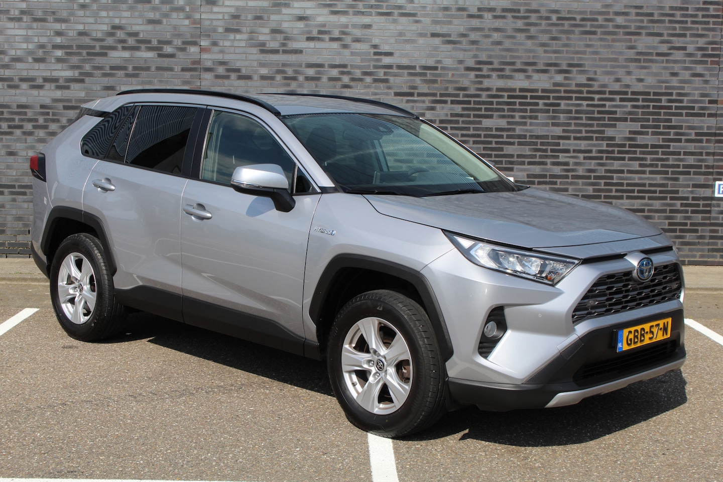 Toyota RAV4 - 2.5 Hybrid AWD Comfort I APPLE CAR I CRUISE I PDC I  I CAMERA I TREKG. 1650 I - AutoWereld.nl