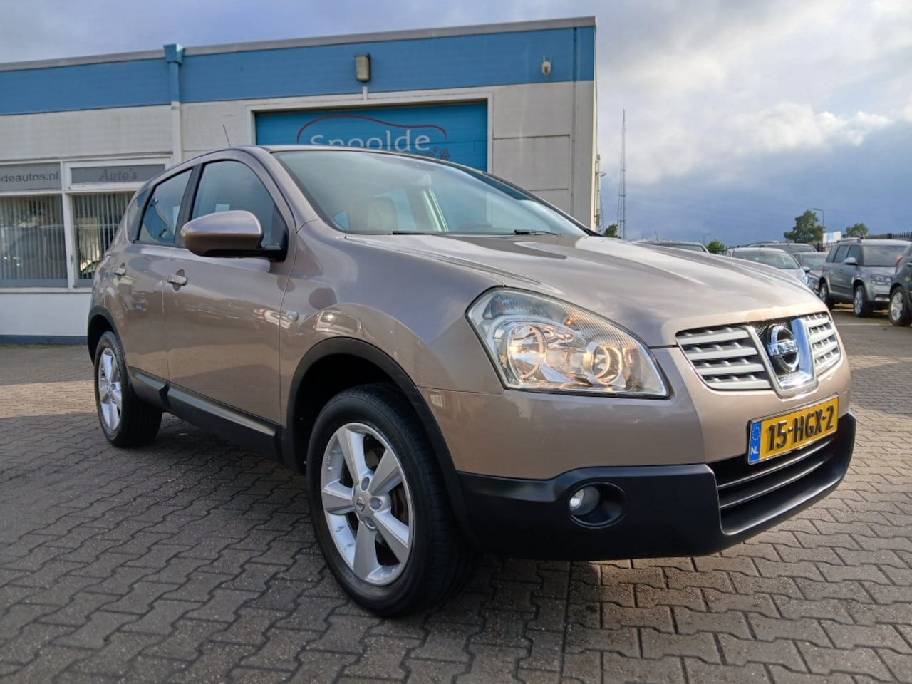 Nissan Qashqai - 1.6 Zeer mooi/Goed onderhouden - AutoWereld.nl