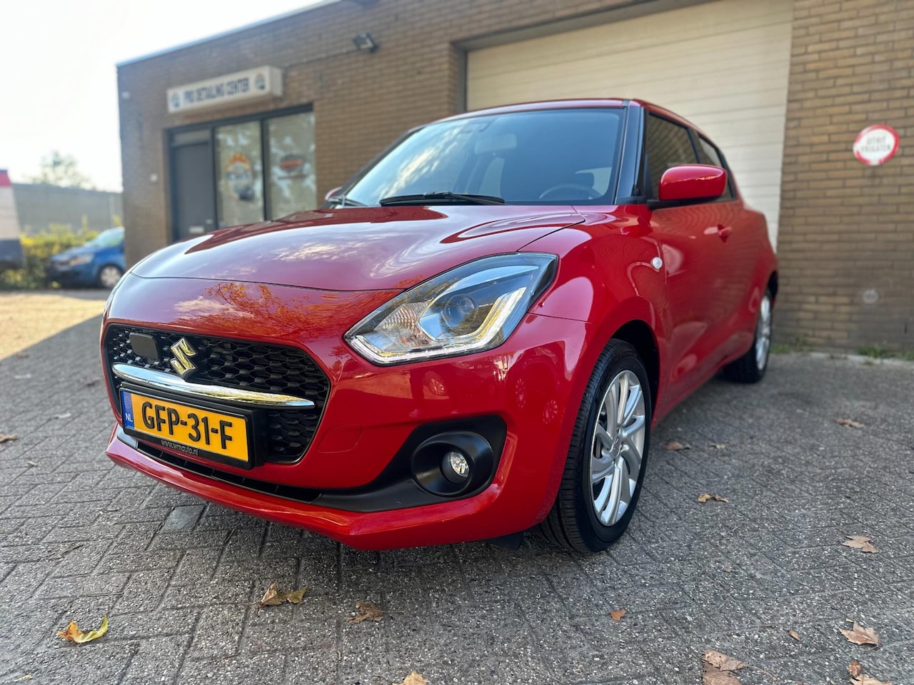 Suzuki Swift - 1.2 Select Smart Hybrid Apple Carplay AIRCO Getint Glas StoelV. - AutoWereld.nl