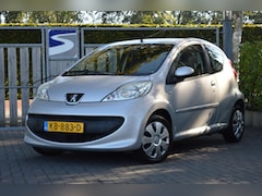 Peugeot 107 - 1.0-12V XR