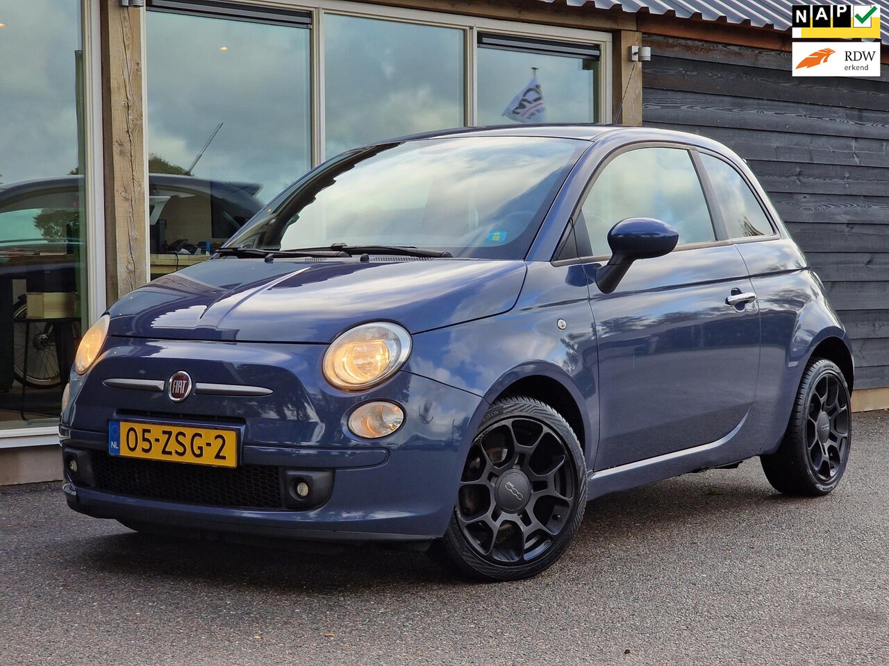 Fiat 500 - 0.9 TwinAir 0.9 TwinAir (Airco / Leder / 16 Inch / Blue &Me) - AutoWereld.nl