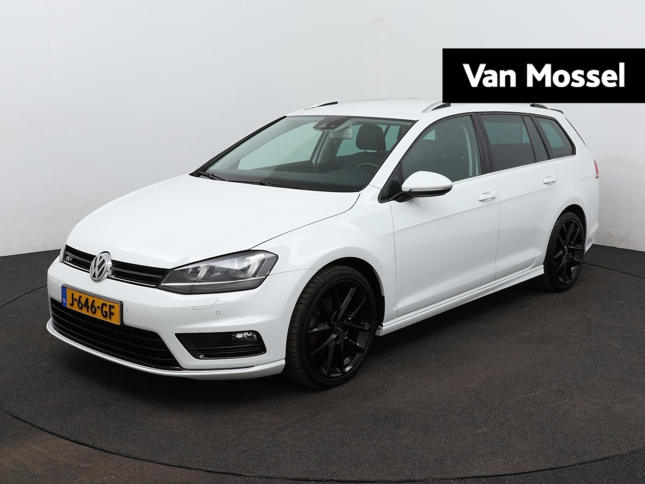 Volkswagen Golf Variant - 1.4 TSI Highline | R-Line | LMV | Trekhaak | Stoel verwarming | Navigatie | Parkeer sensor - AutoWereld.nl