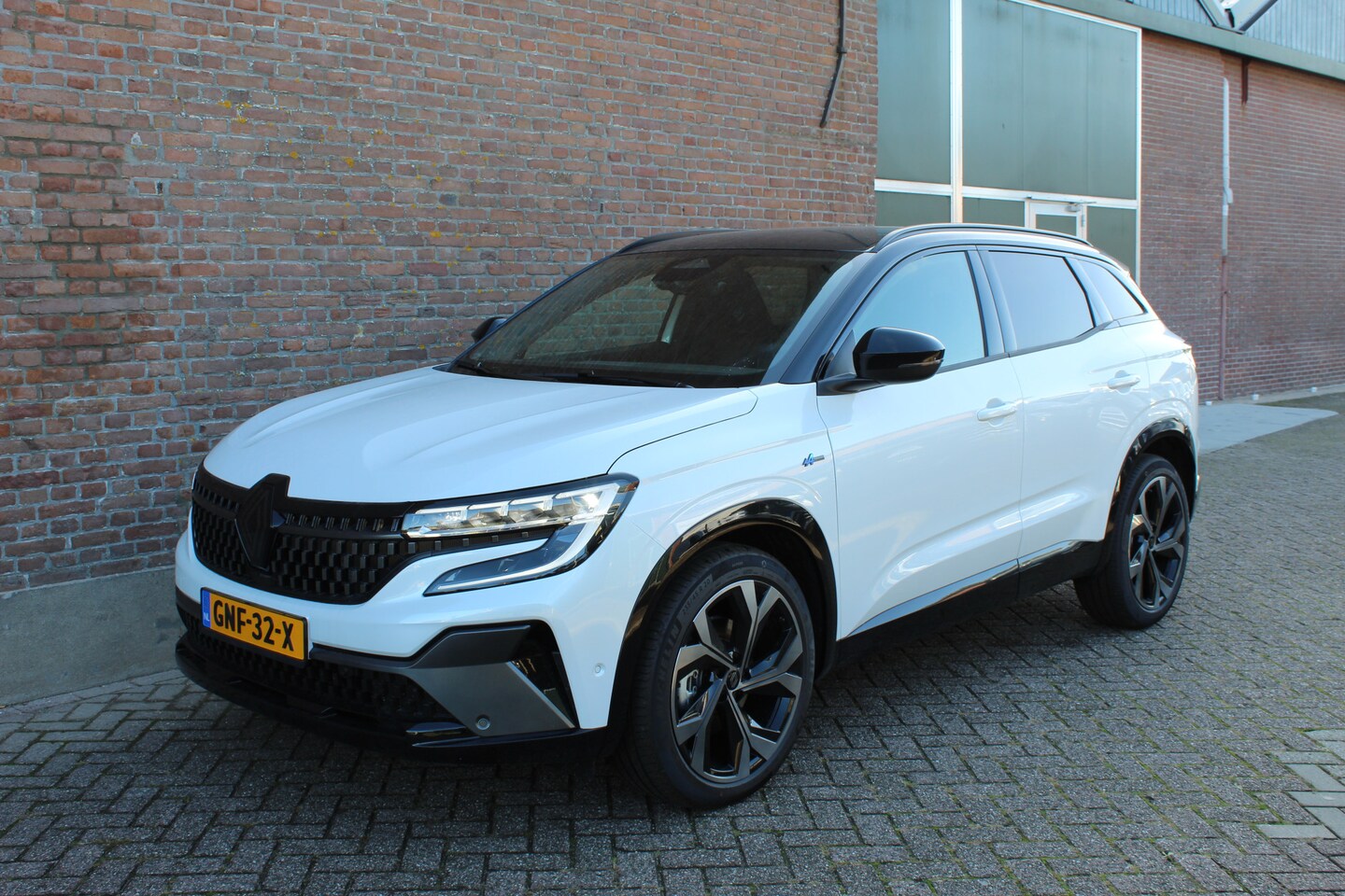 Renault Austral - 1.2 E-Tech Hybrid 200 Techno Esprit Alpine - pack safety / pack lounge - AutoWereld.nl