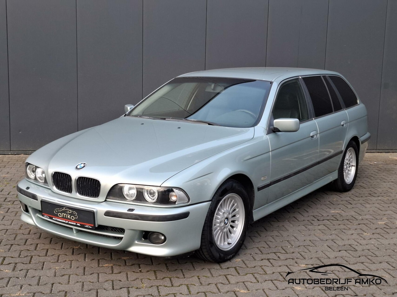 BMW 5-serie Touring - 523i Executive / YOUNGTIMER / AUTOMAAT / LEDER - AutoWereld.nl