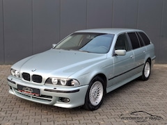 BMW 5-serie Touring - 523i Executive / YOUNGTIMER / AUTOMAAT / LEDER