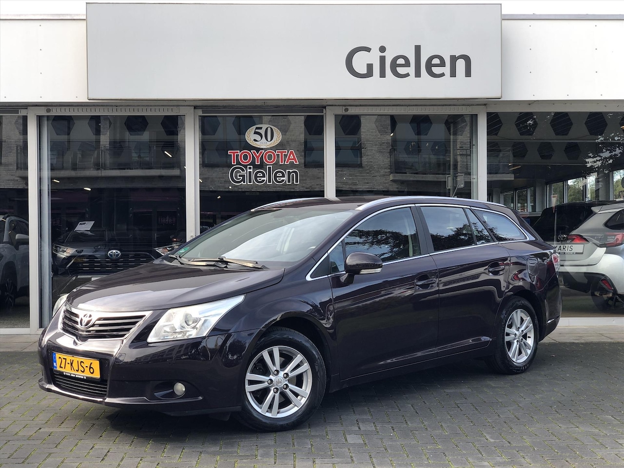 Toyota Avensis Wagon - 2.0 VVT-I Automaat Dynamic Business | Trekhaak, Navigatie, Cruise control, Parkeersensoren - AutoWereld.nl