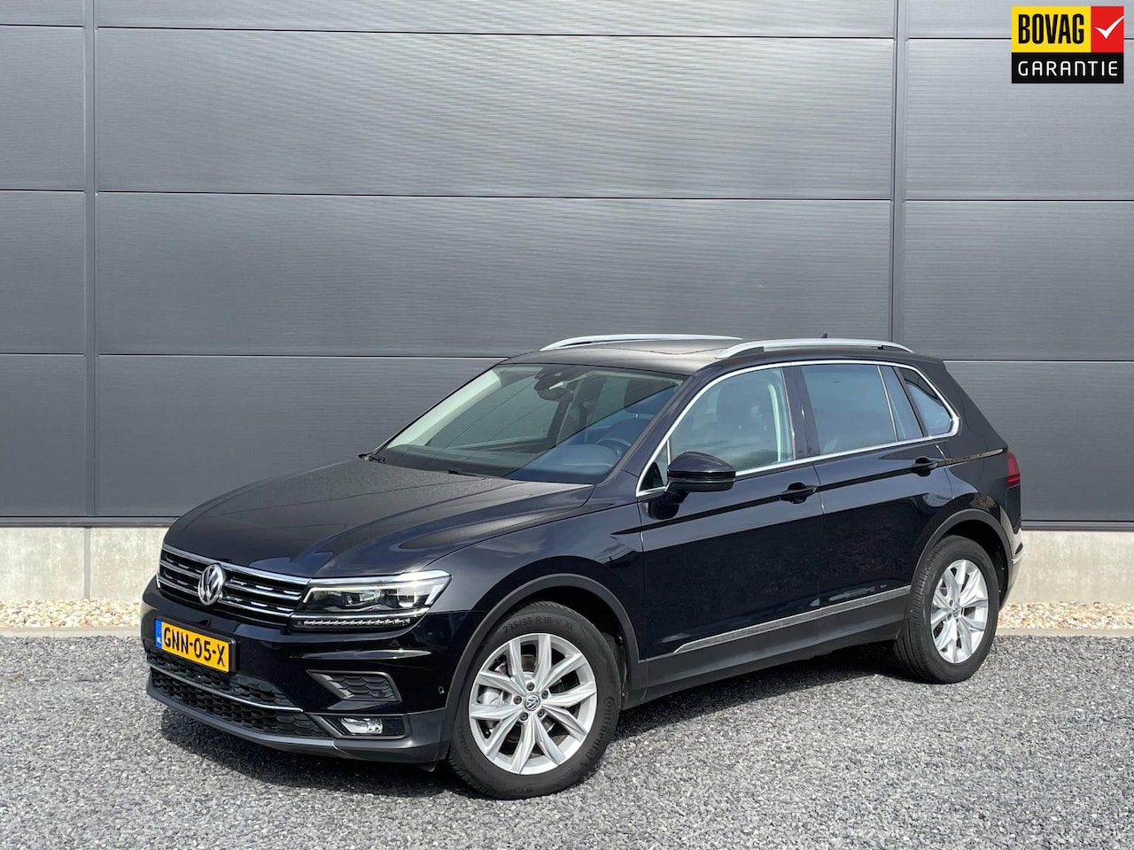 Volkswagen Tiguan - 1.5 TSI ACT Highline Business | Elektr. Stoelen | Panodak | 360 Camera | Uitklapbare trekh - AutoWereld.nl