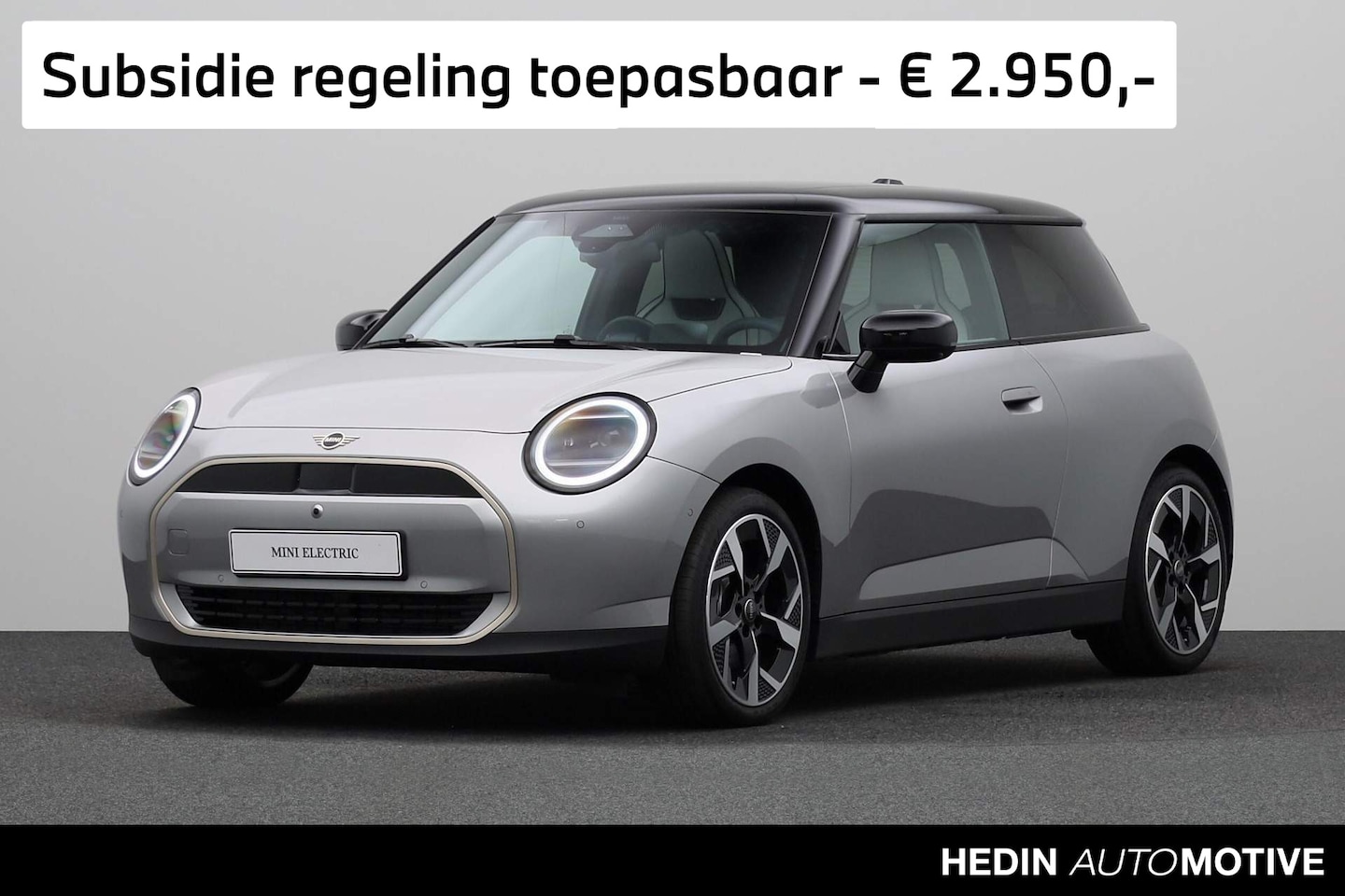 MINI Cooper - 3-deurs E | Favoured Trim | L Pakket | Dak- en spiegels in zwart | 18 Inch LM wielen - AutoWereld.nl