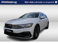 Volkswagen Passat Variant - 1.4 TSI PHEV 218pk DSG GTE Business / Panoramadak / Camera / Elektrische achterklep / 18'