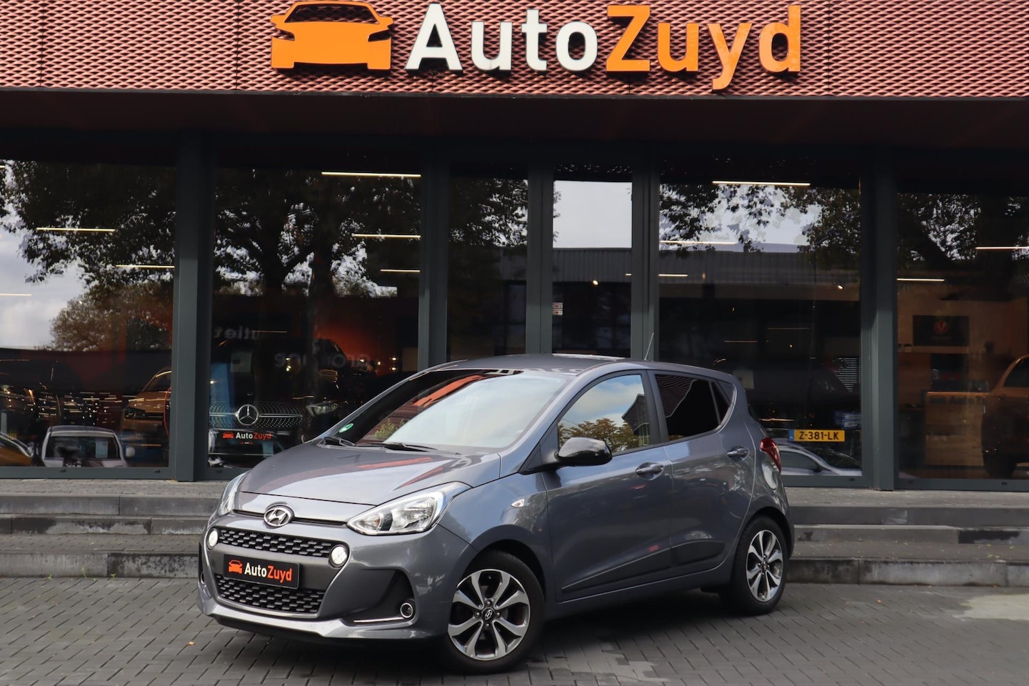 Hyundai i10 - 1.2i / Automaat / CarPlay / Navi / DAB - AutoWereld.nl