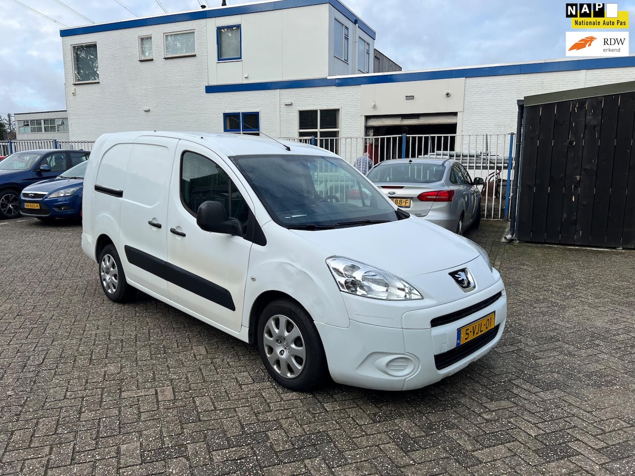 Peugeot Partner - 122 1.6 HDI. LANG - AutoWereld.nl