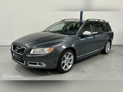 Volvo V70 - 2.5T R-Design AUTOMAAT / LEER