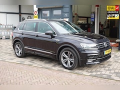 Volkswagen Tiguan - 1.4 TSI ACT R-Line DIGITAAL COCKPIT LED TREKHAAK RIJKLAAR PRIJS