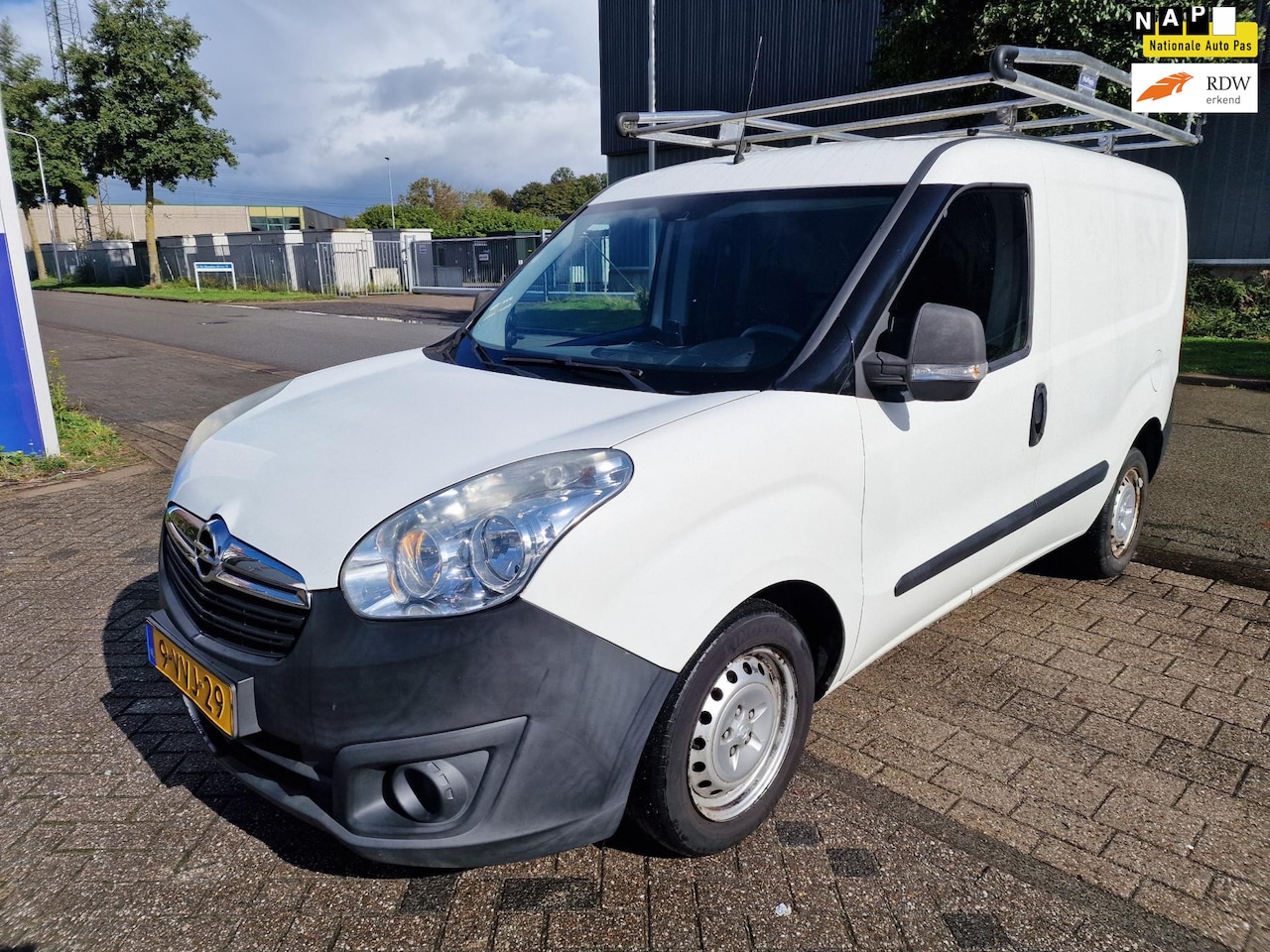 Opel Combo - 1.3 CDTi L1H1 ecoFLEX 1.3 CDTi L1H1 ecoFLEX, BTW, DEFECT, Inruil mogelijk. - AutoWereld.nl