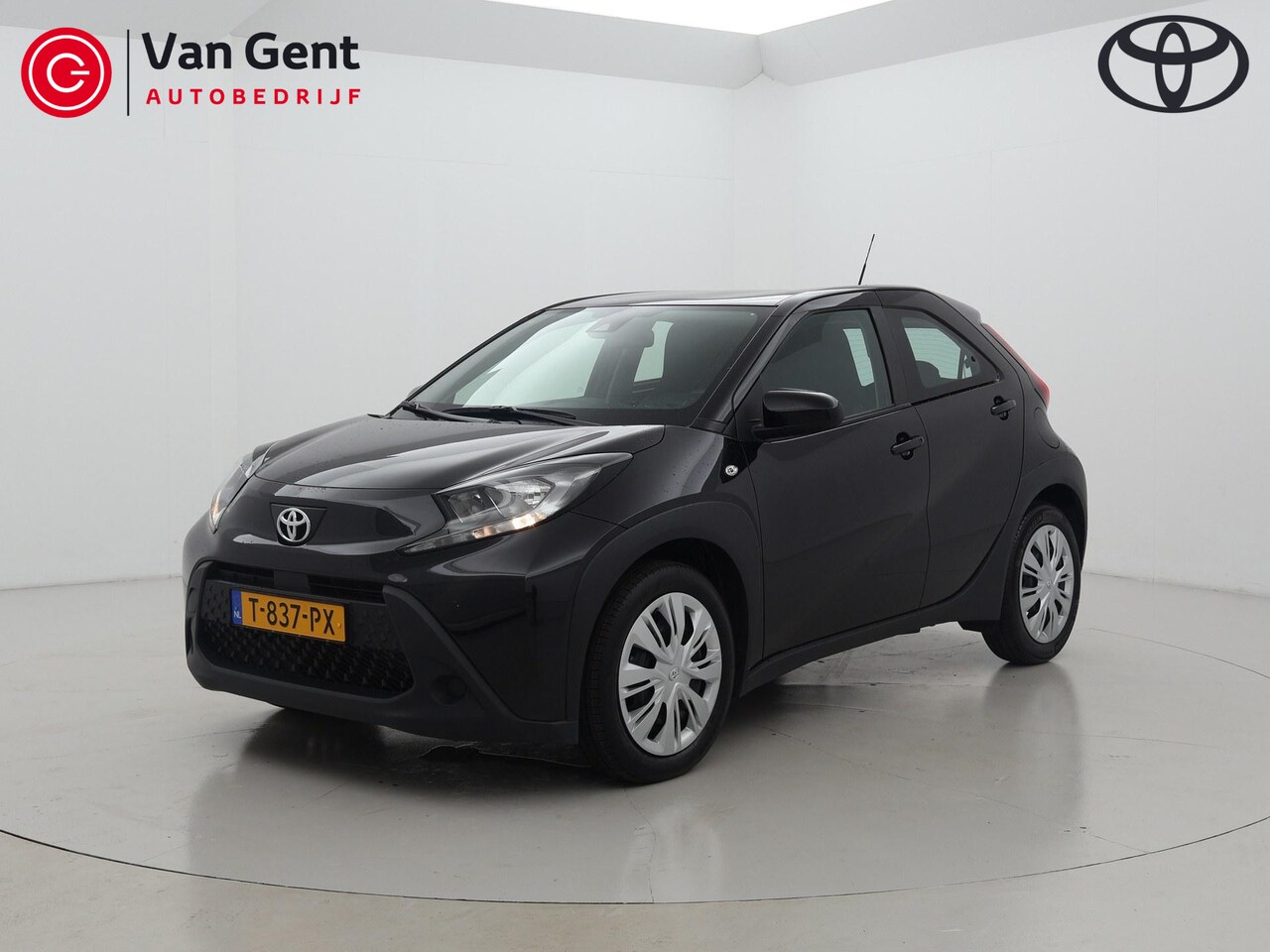 Toyota Aygo X - 1.0 VVT-i MT play 1.0 VVT-i MT play - AutoWereld.nl