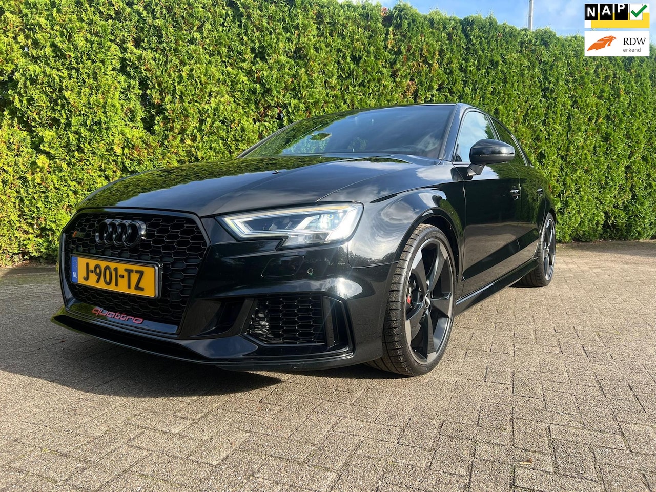 Audi RS3 - Limousine 2.5 TFSI QUATTRO 2019 B&O-RS Schaalstoelen-Virtual-Pano-Adaptieve dempers-Perfor - AutoWereld.nl