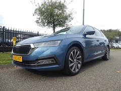 Skoda Octavia Combi - 1.5 TSI Greentech 150pk First Edition Multi Media Navigatie