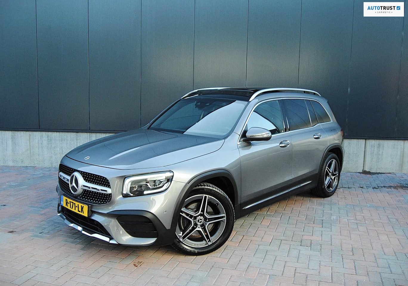 Mercedes-Benz GLB - 200 d Premium Plus AMG 7p. Aut * Sfr-Licht * Pano * Led * Matrix - AutoWereld.nl