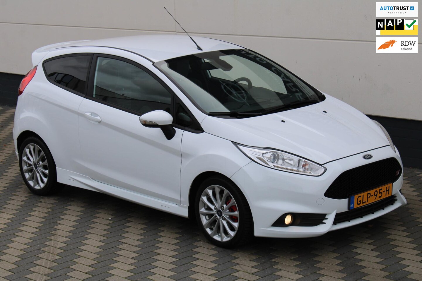 Ford Fiesta - 1.6 ST 182PK Navi Camera Cruise Recaro Startknop !! - AutoWereld.nl