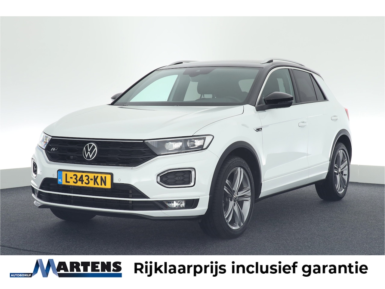 Volkswagen T-Roc - 1.5 TSI 150pk DSG 2x R-Line Trekhaak Camera Stoelverwarming Keyless Virtual Cockpit Naviga - AutoWereld.nl