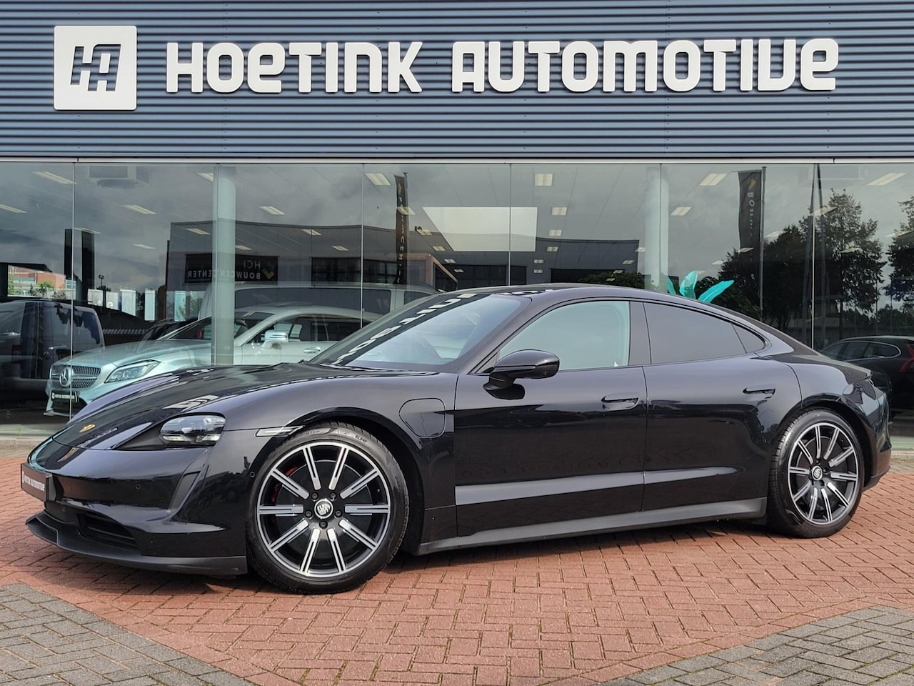 Porsche Taycan - 4S 79 kWh / Matrix / Memory / Keyless / InnoDrive - AutoWereld.nl