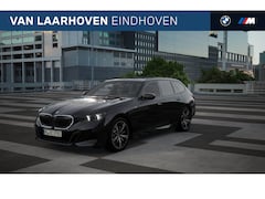 BMW 5-serie Touring - 530e M Sport Automaat / Trekhaak / Adaptieve LED / Parking Assistant Plus / Stoelventilati